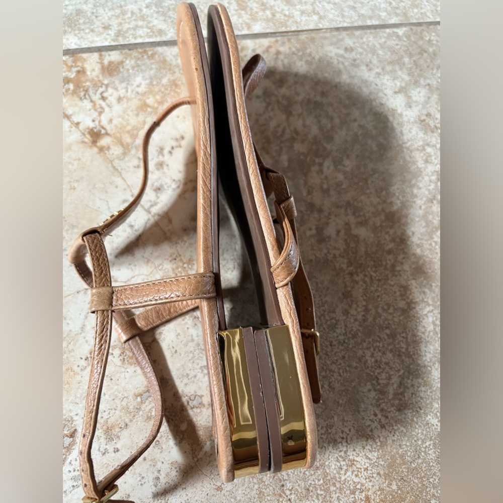 Tory Burch Tan Leather Logo minimalist Thong Sandals - Picture 7 of 7